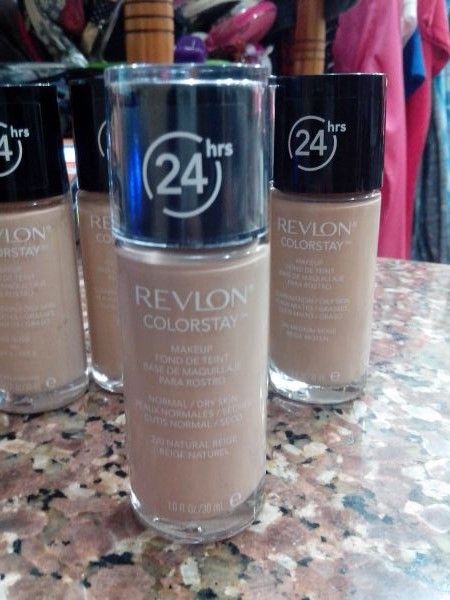 Base Revlon ColorStay - 24 horas - 220 Natural Beige